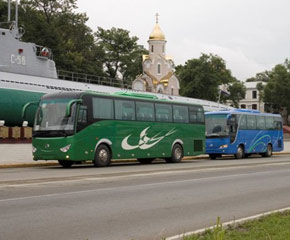 Shenlong Bus Show on Russia Road