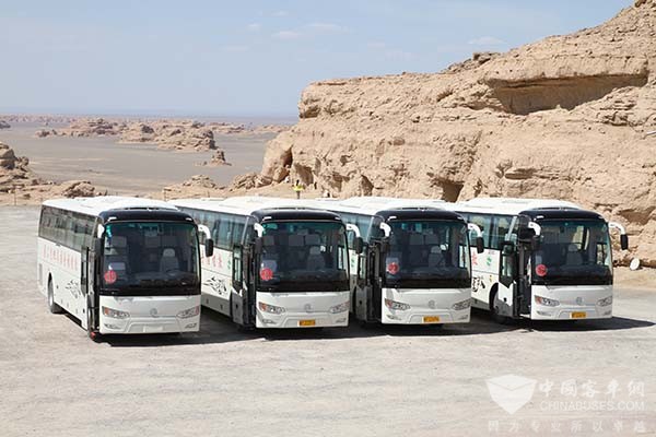 Golden Dragon Buses Serve in Dunhuang