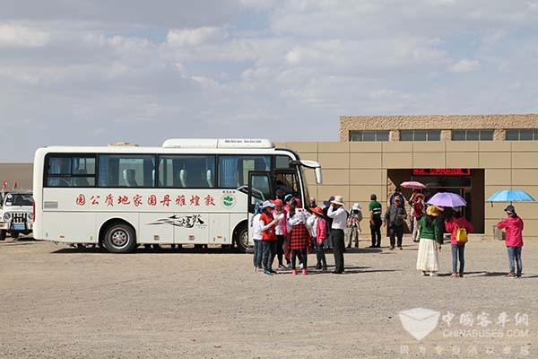 Golden Dragon Buses Serve in Dunhuang