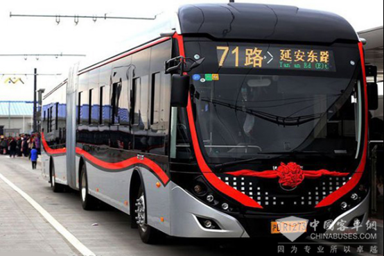 Yutong 18-meter Double Energy Powered Trolley Went into Operation in Shanghai