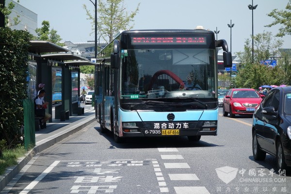 Golden Dragon Hybrid Buses Working Smoothly for Nine Years in Hangzhou