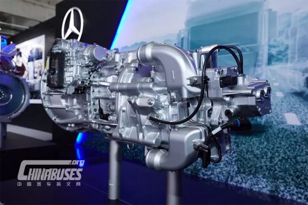 Mercedes-Benz Powertrain Asia Tour Arrives in Xiamen