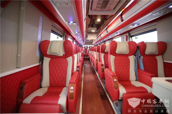 CRRC Electric Travel Coaches to Serve Tourists in Xinjiang