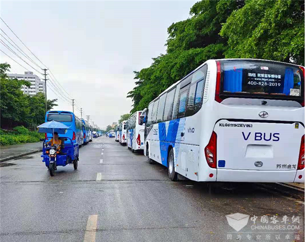 Higer Buses Provide More Comfortable Commuting Services for Workers in Dongguan