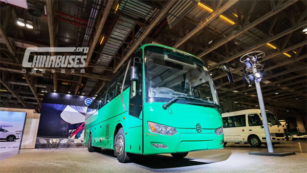 Two Golden Dragon Bus Models Attend Macao International Auto Show