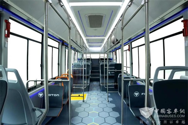 Foton AUV Buses Create Warm Traveling Environment for Passengers