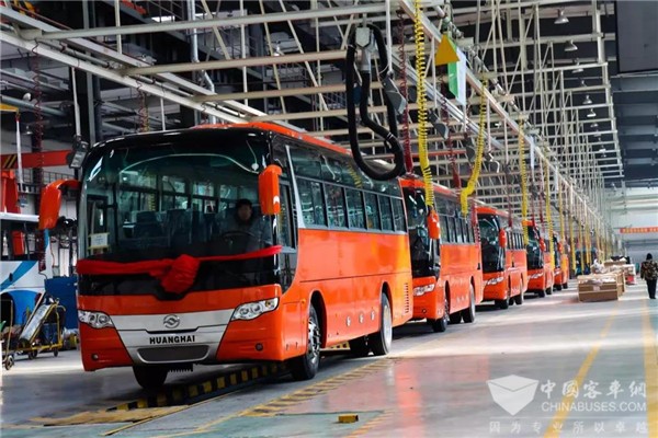 100 Units Huanghai Buses Embark on Their Journey to Angola for Operation