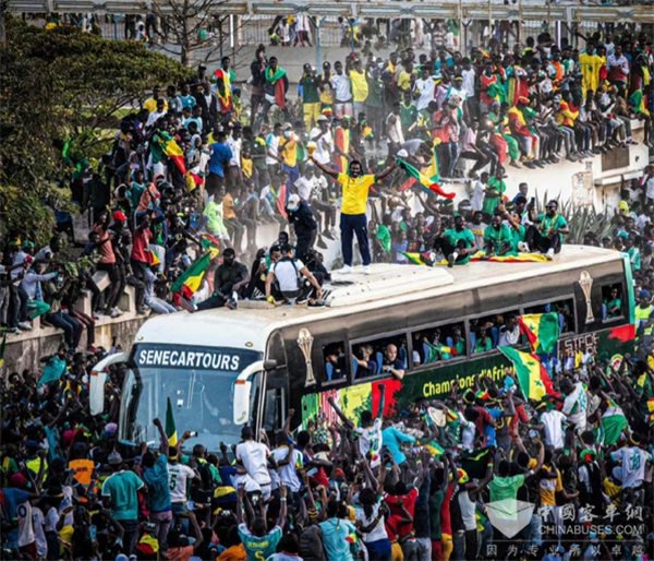 Higer KLQ6123K Luxury Bus Celebrates Senegal’s Victory in Africa Cup of Nations
