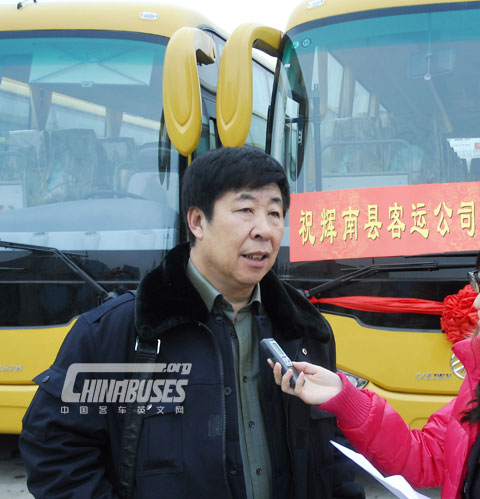 Li Wenhua,the manager of Huinan Transport Company was interviewed