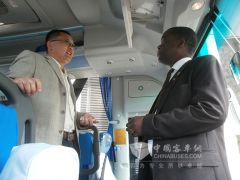Mr. Li Jiliu, the Deputy G.M. of Overseas Sales Company of Zhongtong Bus specially introduce Zhongtong bus to Mr. Lopa