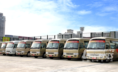 7 meters Golden Dragon buses in CIFIT