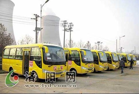Luoyang CIMC Linyu Automobile school buses are ready to dispatch.
