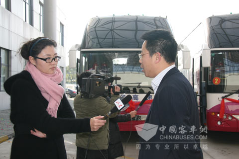 Reporter Interviews one Leader of Shandong Communication and Transportation Group