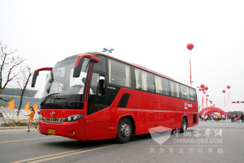 Higer Bus Serves Jinji Marathon