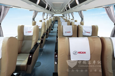 Comfortable Aero Seats inside Higer Bus