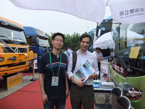 The editor from www.chinabuses.org and the buyer from Spain in Canton Fair
