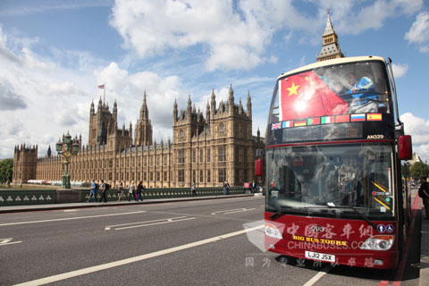Ankai Double-deck Tourist Bus in front of Parliament Buildings