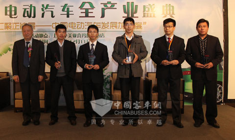Zhongtong Hybrid Bus Wins 2012 Annual Hybrid Vehicles Award