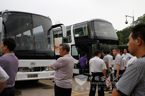 Ankai China Tour Put Urban Public Transport High on Agenda in South China