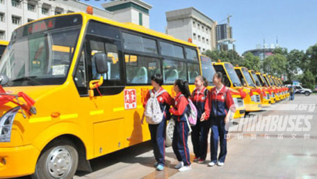 Changan Bus Donates 50 School Buses to Xinjiang 