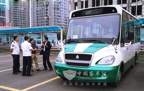 Howo 6-meter Mini Electric Bus Put on Trial Operation in Qingdao 