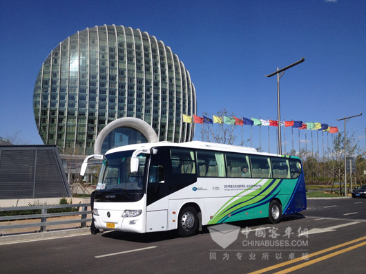 Foton AUV Buses Deliver Zero-defect Service at APEC