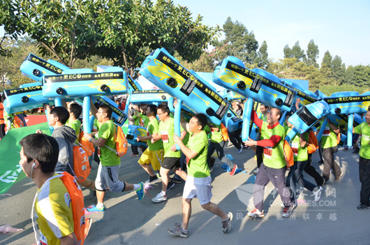 King Long Bus Sparkles in 13th Xiamen Int'l Marathon 