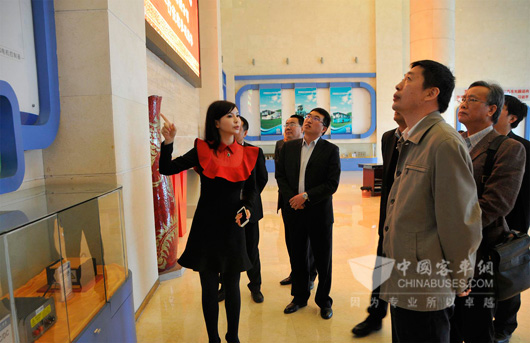 China Aviation Supplies Holding Company Visits Wuzhoulong New Energy Airport Shuttle Buses