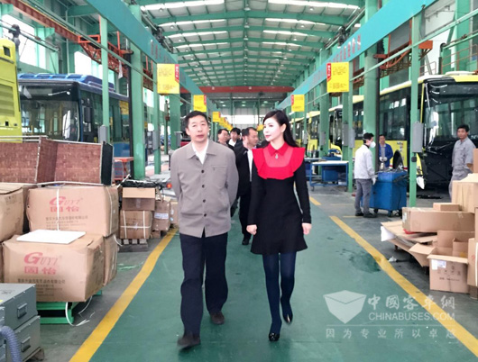China Aviation Supplies Holding Company Visits Wuzhoulong New Energy Airport Shuttle Buses