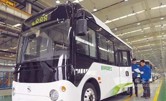 SAIC Tangshan Electric Mini Bus Rolled off Line in Tangshan Caofeidian