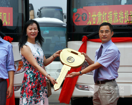 Golden Dragon Buses Run on Modern Silk Road 