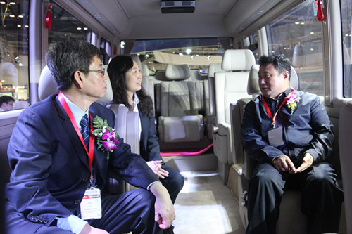 Yutong T7 Ready to Beat Toyota Coaster 