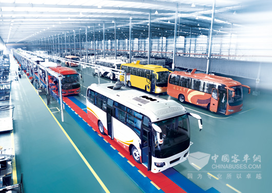 Golden Dragon Actively Promotes Integration of IT Applications into Bus Production  