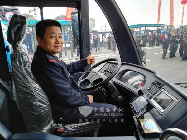 Youngman electric buses for BRT makes bus drivers very happy