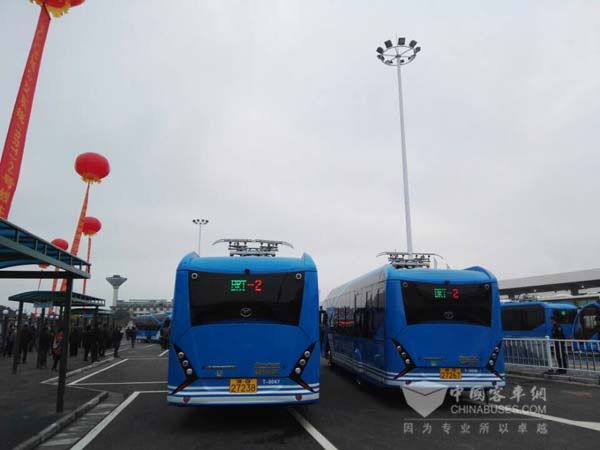 The recharging system of Youngman Double Source Fast-recharging electric BRT bus