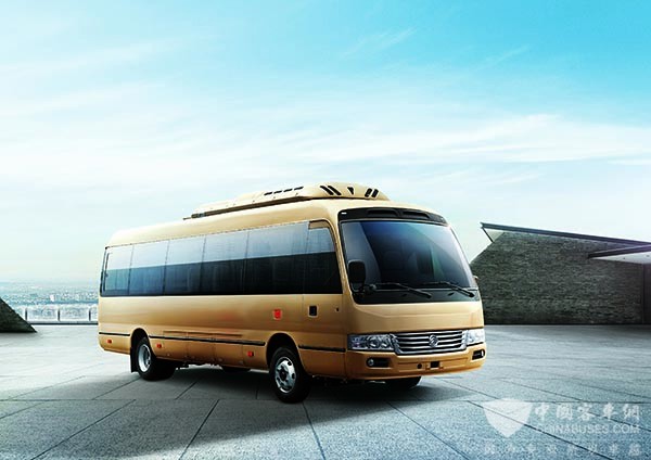 Golden Dragon Launches D8 Coach Model 