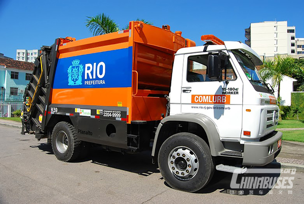 Rio wins trash hauling with Comlurb and Allison-equipped trucks
